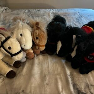 Lot of 6 Wells Fargo horse ponies plush El Toro Snowflake Nellie Mike Fargo Al